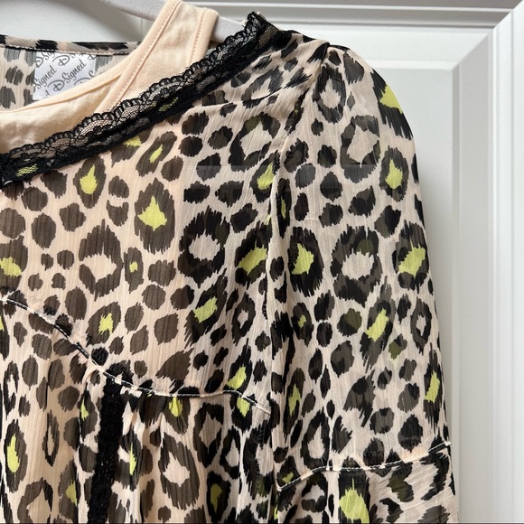 Leopard Print Sheer Top with Cami - Picture 6 of 10